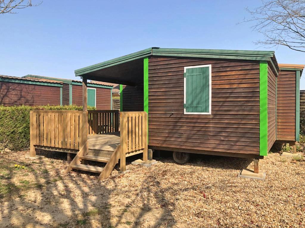 Campingplatz L'oasis Des Dombes 3*