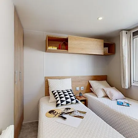 Hotel L'Oasis des Dombes à Ambérieux-en-Dombes Chambre photo