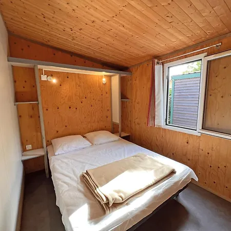 Hotel L'Oasis des Dombes à Ambérieux-en-Dombes Chambre photo