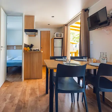 Hotel L'Oasis des Dombes à Ambérieux-en-Dombes Extérieur photo