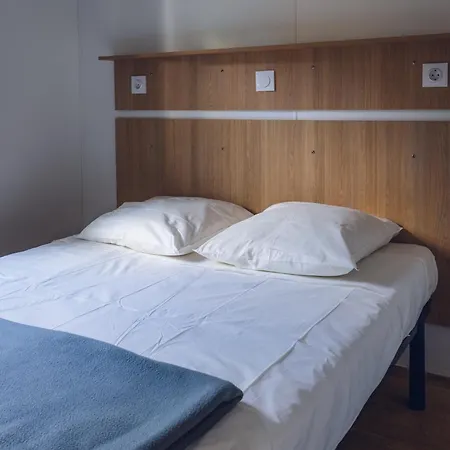 Hotel L'Oasis des Dombes à Ambérieux-en-Dombes Chambre photo