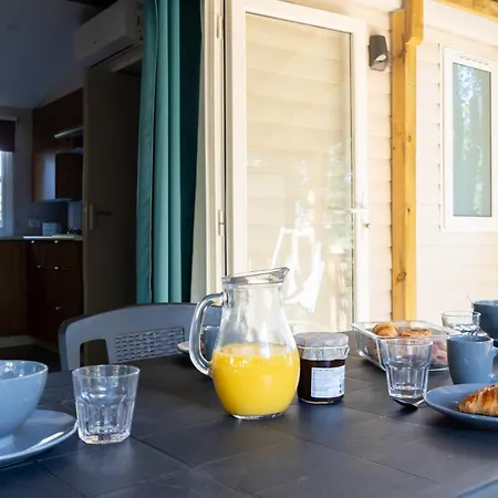 Hotel L'Oasis des Dombes à Ambérieux-en-Dombes Chambre photo