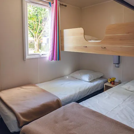 Hotel L'Oasis des Dombes à Ambérieux-en-Dombes Chambre photo